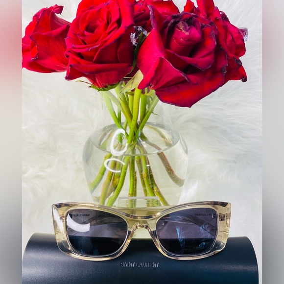 Yves Saint Laurent Women's Sunglasses Authentic - Picture 17 of 17